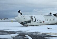 Пассажиры самолета в Торонто получат крупные компенсации a9d5d637-2555-4418-a5c5-338da36d5c93-680a62de