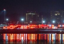 Завершена спасательная операция на реке Потомак в Вашингтоне bb23bf1f-bb94-4a89-8926-8364ab2045a7-67f5e162