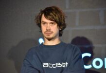 Талантливый уральский режиссер завоевал престижную национальную награду bf292d64-2c0f-4af4-aa04-9dd5900e6364-67f3c4ff