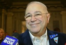 Россияне оценили изысканный вкус Евгения Петросяна c6ce3edd-b0e7-4466-a8fb-296df2d429d8-67fe3e76