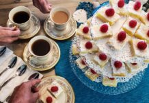 Мифы о сладком: правда и вымысел о десертах chaj s desertom na stole_todey