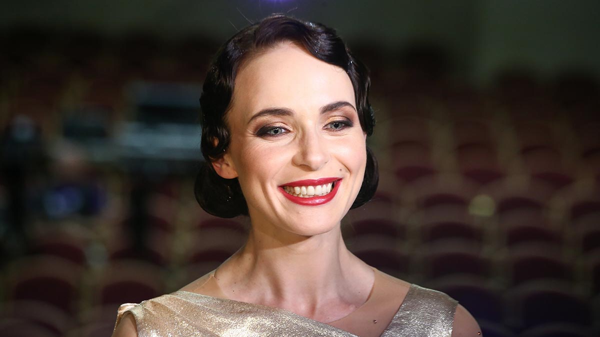 Путин присвоил актрисе Снаткиной звание заслуженной артистки России