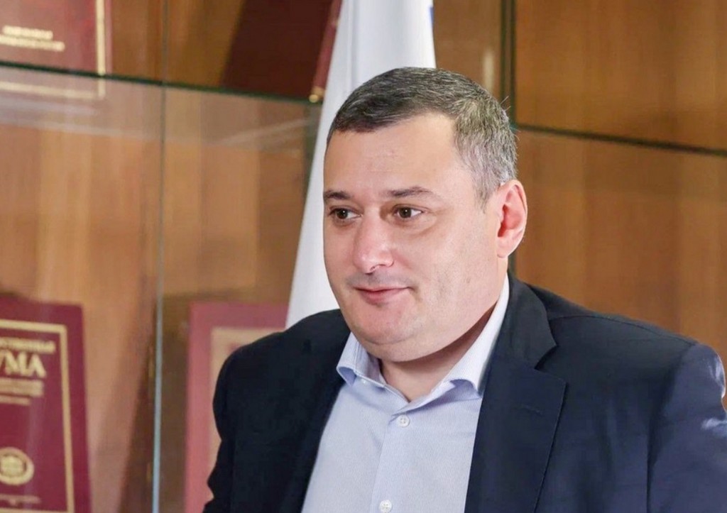 Александр Хинштейн