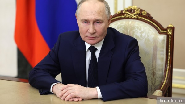 Путин поздравил участников СВО с Днем защитника Отечества