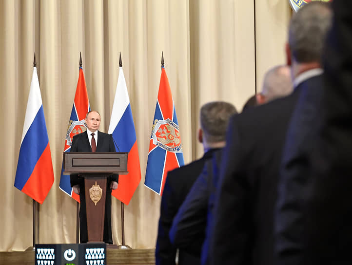 Путин призвал к беспощадному противодействию угрозам единству страны-0