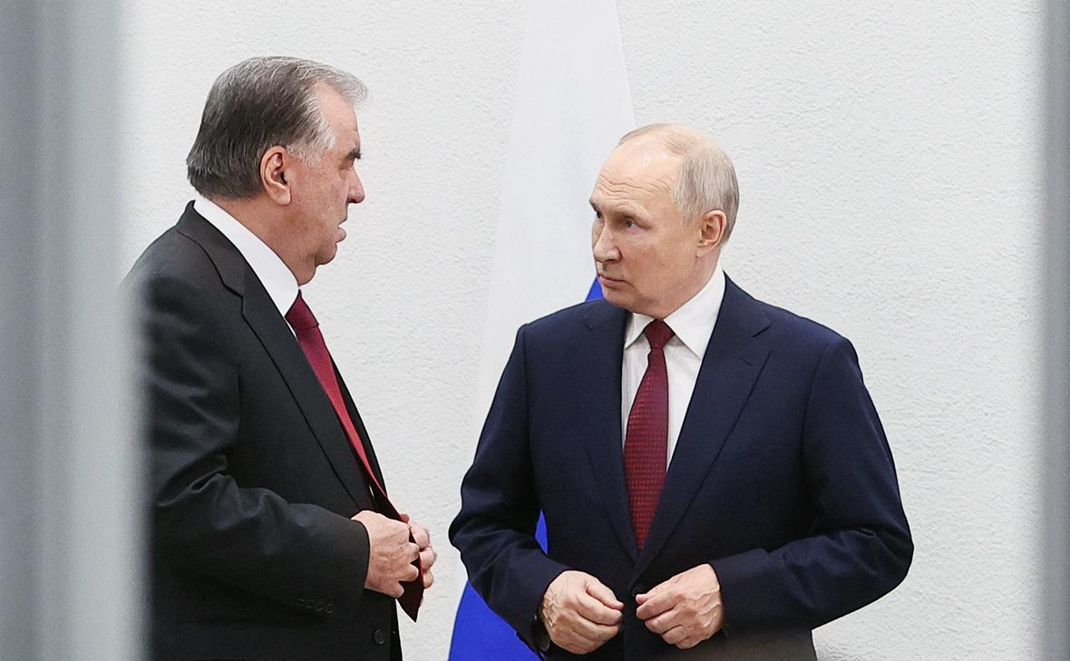 Эмомали Рахмон и Владимир Путин (Сергей Бобылев / ТАСС)