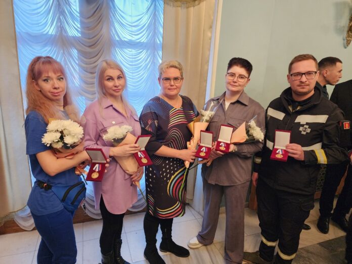 Житель Нижнего Тагила получил награду за героизм при спасении людей-0