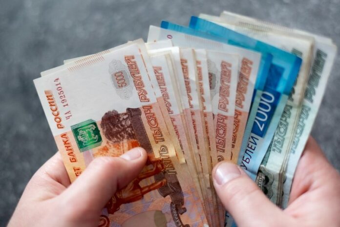 zhiteli primorya uverenno uvelichivayut bankovskie sberezheniya-todey-ru-174033624200-0