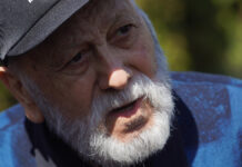 Бедрос Киркоров навсегда в памяти Москвы на Троекуровском кладбище Прощание с модельером Вячеславом Зайцевым в Подмосковье