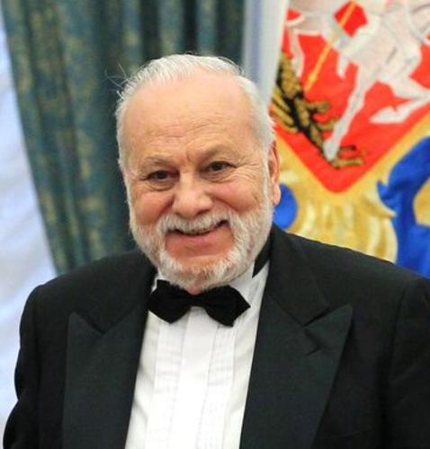 На Троекуровском кладбище в последний путь провожают Бедроса Киркорова