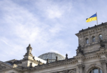 Британский советник Джонатан Пауэлл сблизил Киев и Вашингтон в переговорном процессе britanskij sovetnik dzhonatan pauell sblizil kiev i vashington v peregovornom proczesse-todey-ru-174193346100-0