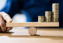 MoneyLeverageAndInflationBalanceFinancialConcept