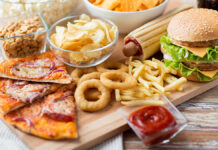 Эндокринолог Тананакина раскрыла секрет влияния фастфуда на организм FastFoodAndUnhealthyEatingConcept-CloseUpOf