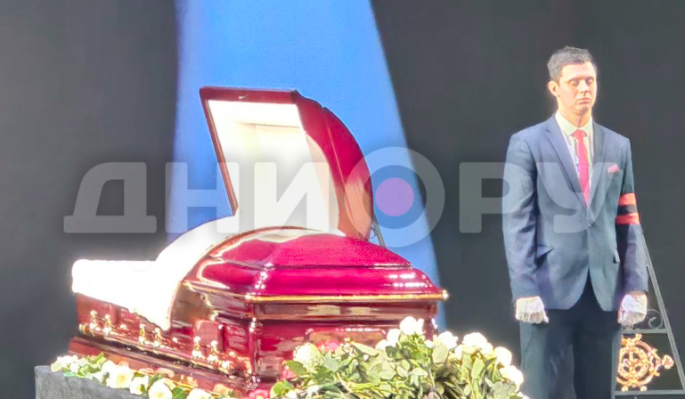 Как небольшая квартира: стала известна стоимость шикарного гроба Добровольской