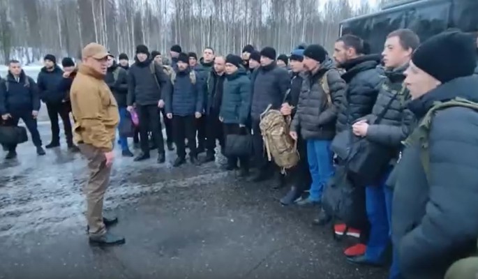 "Кто захочет вернуться – ждем обратно": Пригожин привез в Карелию четвертую группу бойцов ЧВК "Вагнер" после окончания контракта