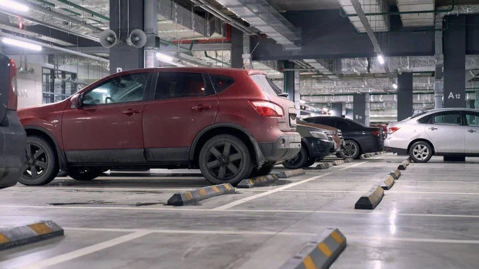 Власти Москвы выставили на торги 85 машино-мест в ЮВАО