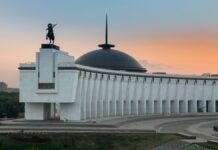 Музей Победы приглашает Россию на конкурс чтецов «Поэзия Победы — 2025» muzej pobedy priglashaet rossiyu na konkurs chteczov poeziya pobedy 2025-todey-ru-174263440500-0