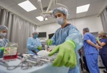 Неожиданная находка в маринованных огурцах спасает жизнь жителю Владивостока neozhidannaya nahodka v marinovannyh ogurczah spasaet zhizn zhitelyu vladivostoka-todey-ru-174162856100-0