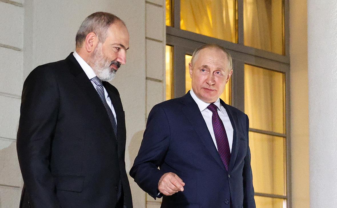 Никол Пашинян и Владимир Путин (Сергей Бобылев / ТАСС)