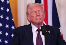 Петиция против визита Трампа в Великобританию набирает обороты peticziya protiv vizita trampa v velikobritaniyu nabiraet oboroty-todey-ru-174121099500-0