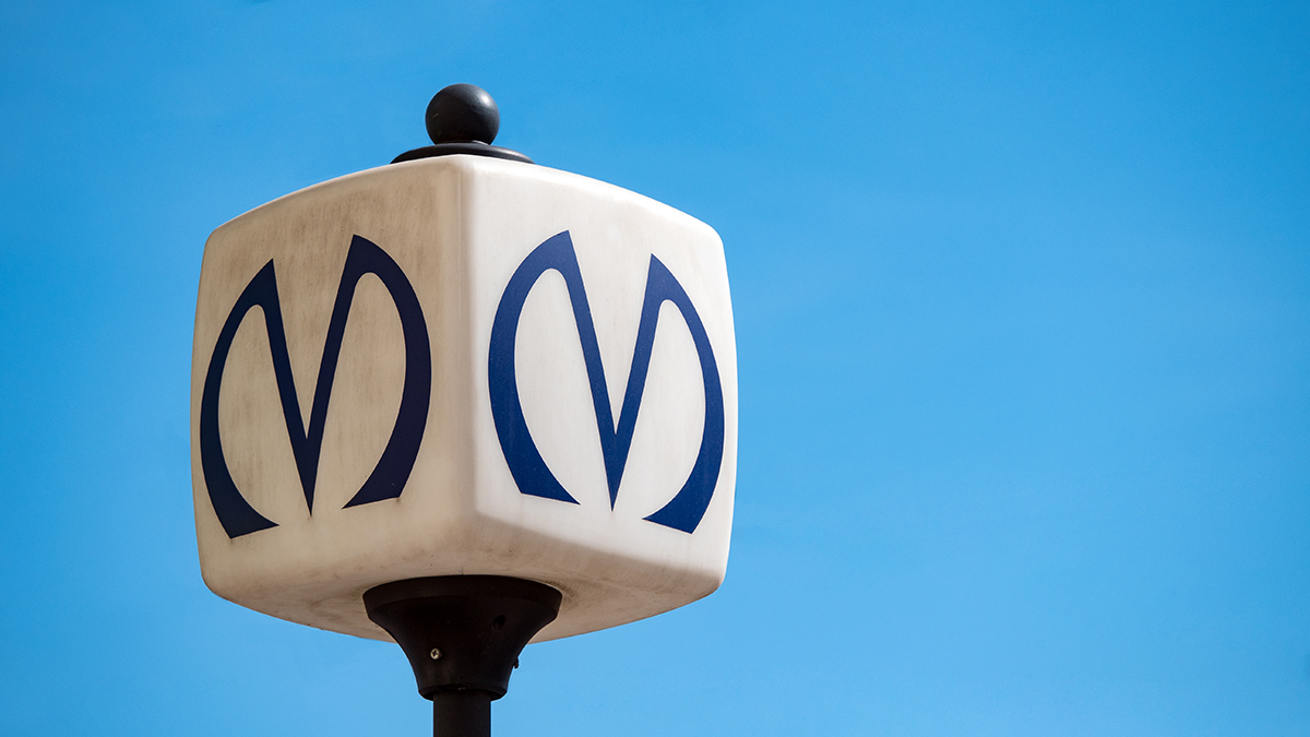 В Санкт-Петербурге у пассажира метро в вагоне взорвалась подушка