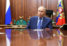 vladimir putin dogovorilsya o vstreche s dmitriem medvedevym posle zasedaniya genprokuratury-todey-ru-174238936900-0