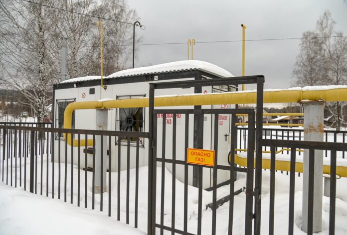 Владислав Пинаев и Олеся Дементьева открыли газификацию Голого Камня в Нижнем Тагиле-0