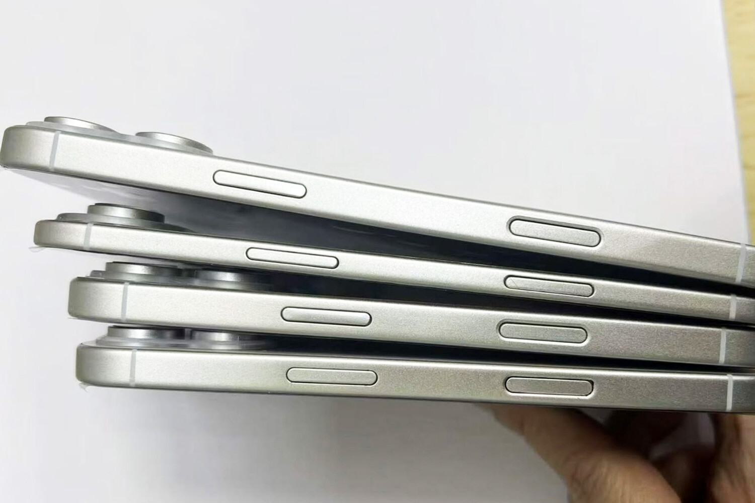 iPhone 17 Air от Apple отличается революционной тонкостью и новыми материалами-0