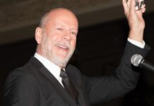 Брюс Уиллис и его семья сохраняют надежду, несмотря на лобно-височную деменцию bryus uillis i ego semya sohranyayut nadezhdu nesmotrya na lobnovisochnuyu demencziyu-todey-ru-174494528300-0