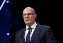 Дмитрий Чернышенко и Геннадий Красников говорят о технологиях и кадрах России dmitrij chernyshenko i gennadij krasnikov govoryat o tehnologiyah i kadrah rossii-todey-ru-174549877700-0