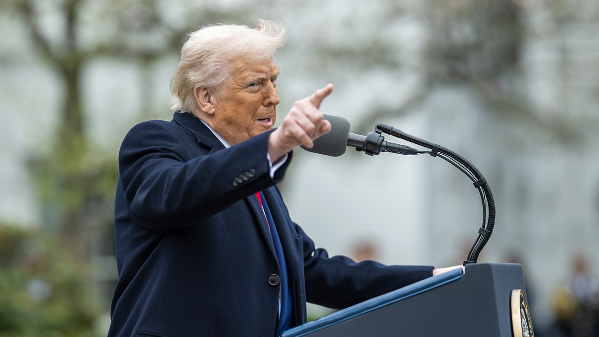 Трамп заявил, что КНР реагирует на пошлины США не по правилам