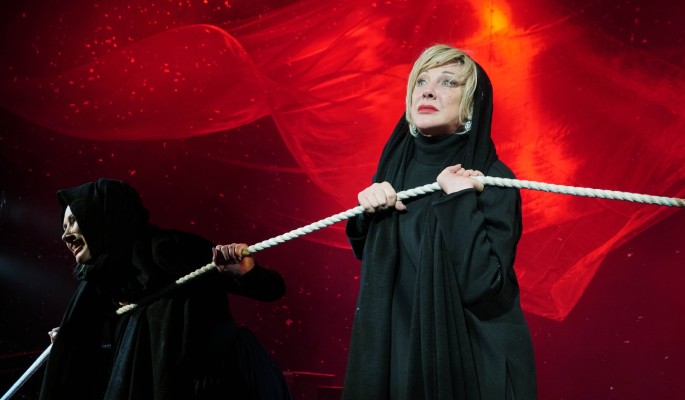 Переделанная с головы до ног вслед за сыном-фриком Яковлева шокировала народ