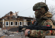 Группировка «Север» прорывается к Горналю в Курской области под артиллерийским огнем gruppirovka sever proryvaetsya k gornalyu v kurskoj oblasti pod artillerijskim ognem-todey-ru-174447589900-0