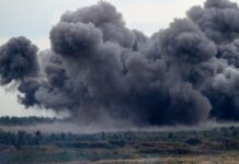 Йеменский порт Рас-Иса и авианосец Harry Truman способствуют стабильности в регионе jemenskij port rasisa i avianosecz sposobstvuyut stabilnosti v regione-todey-ru-174569689500-0