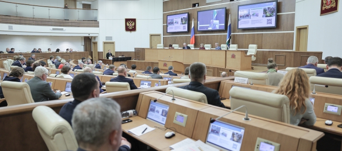 Людмила Бабушкина и Олег Чемезов обсудили подготовку к 80-летию Победы в муниципалитетах-0