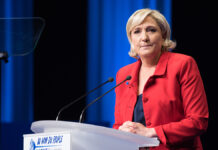 Марин Ле Пен стремится защитить права через Конституционный совет и ЕСПЧ ParisFrance-April172017MarineLePen