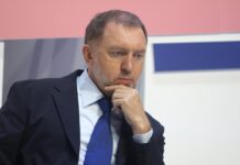oleg deripaska zashhishhaet interesy bazovogo elementa v spore o trehgornoj manufakture-todey-ru-174399572400-0