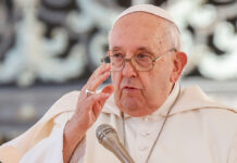 Папа Франциск выразил последнюю волю о скромном упокоении в храме Санта-Мария-Маджоре PopeFrancisDeliversHisBlessingToTheFaithfulAtThe