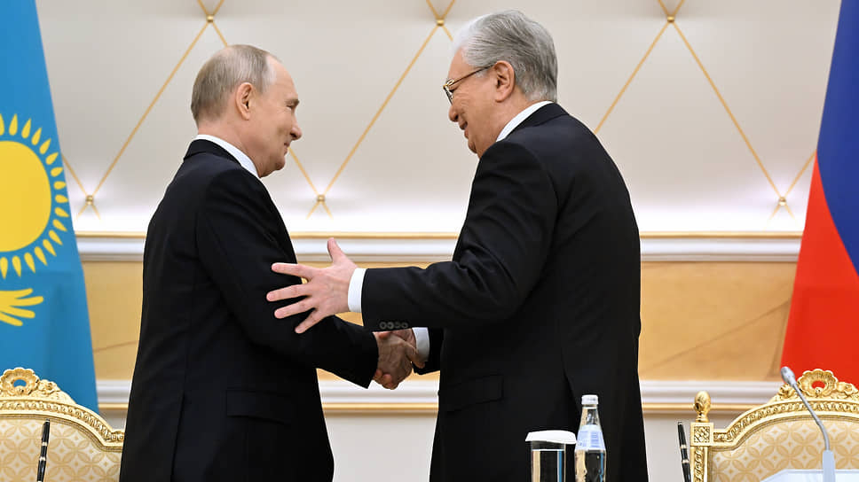 Путин и Токаев обсудили развитие диалога России и США с Казахстаном-0