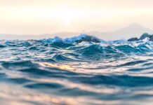 Российские моряки спасли 54 человека в Атлантическом океане близ Марокко rossijskie moryaki spasli 54 cheloveka v atlanticheskom okeane bliz marokko-todey-ru-174367230700-0