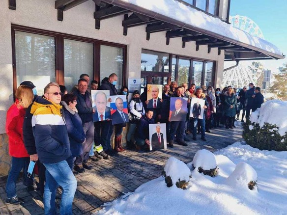 Сербия и Россия - массовые митинги в поддержку спецоперации на Украине-0