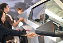 Tesla Cybertruck - Скидки до 1 млн рублей и Эксклюзивные Бонусы от Илона Маска skidki do 1 mln rublej i eksklyuzivnye bonusy ot ilona maska-todey-ru-174514868200-0