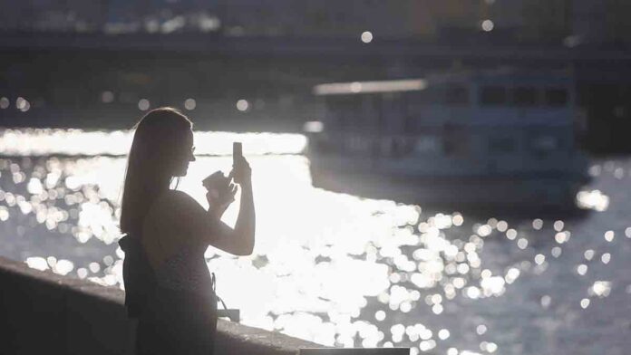 Теплая погода в Москве 15 сентября