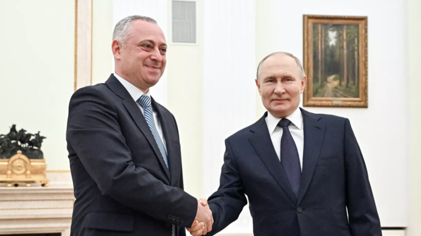 Путин пригласил Гунбу в Москву на мероприятия в честь 80-й годовщины Победы