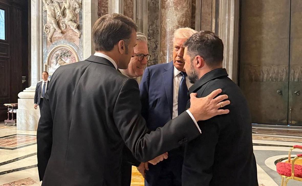 Эмманюэль Макрон, Кир Стармер, Дональд Трамп и Владимир Зеленский (Ukrainian Presidential Press Service / Reuters)