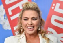 Анна Семенович и ее новый избранник воплощают мечты в романтическом путешествии anna semenovich i ee novyj izbrannik voploshhayut mechty v romanticheskom puteshestvii-todey-ru-174648975200-0