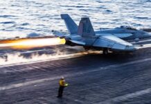 ekipazh 18 spasyon posle inczidenta na bortu -todey-ru-174660928000-0