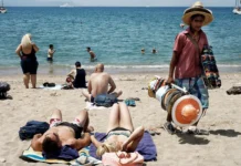 Греция планирует досрочную выплату долга МВФ и Евросоюзу до 2031 года grecziya planiruet dosrochnuyu vyplatu dolga mvf i evrosoyuzu do 2031 goda-todey-ru-174706048400-0