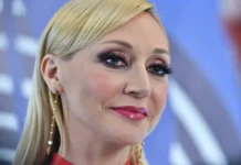 Кристина Орбакайте с теплом вспоминает Бориса Моисеева и учителя Клименок kristina orbakajte s teplom vspominaet borisa moiseeva i uchitelya klimenok-todey-ru-174711398400-0