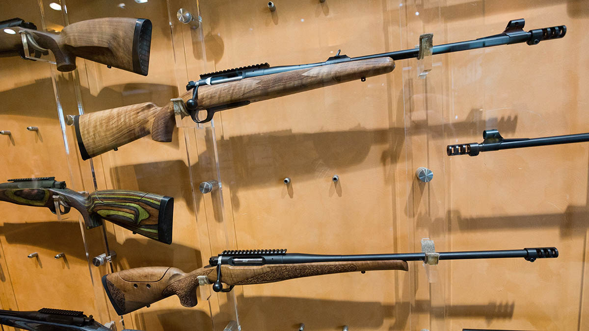 Суд отправил в СИЗО жителя Подмосковья, угрожавшего полицейским ружьем